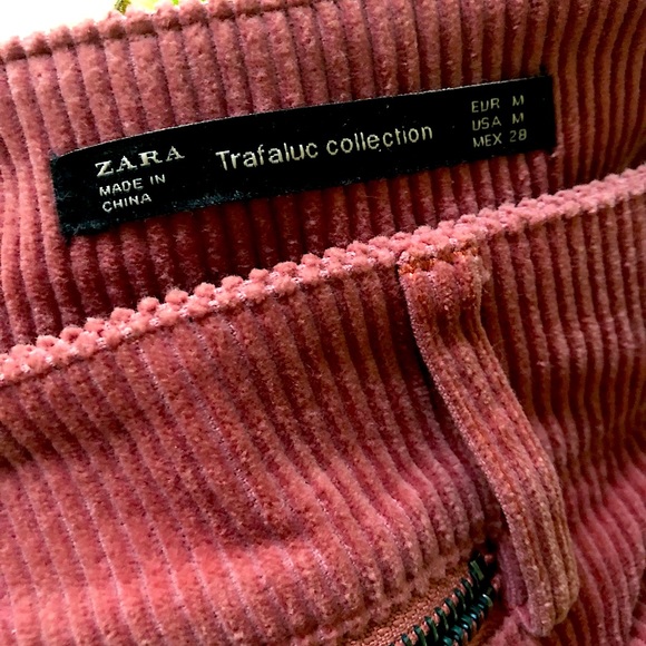 Wide leg Zara corduroy pants - Picture 2 of 2